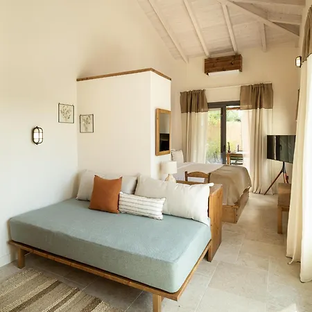 אתר נופש Ergon House ניקיטי