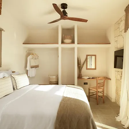 Resort Ergon House *