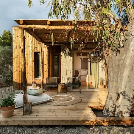 Ergon House Resort *